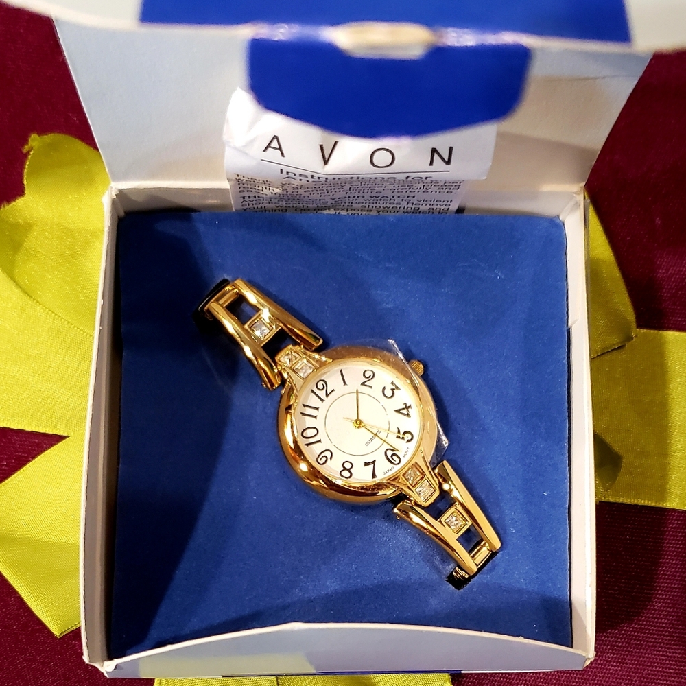 VTG AVON Crystal Accent Quartz Wrist Watch Large Face - NIB